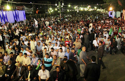 الآلاف يتوافدون لحضور مؤتمر د. مرسي بأسيوط