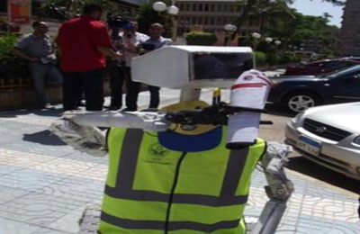 "روبوت" النهضة أمام جنينة مول بمدينة نصر