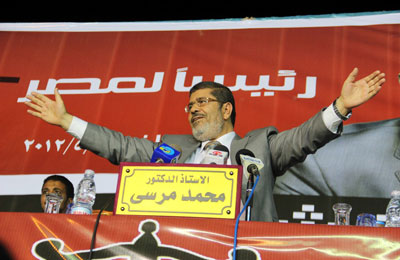 قيادي سلفي بالفيوم: فوز د. مرسي يدعم الشريعة