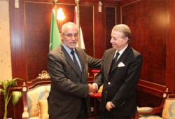 المرشد العام يستقبل السفير الإيطالي