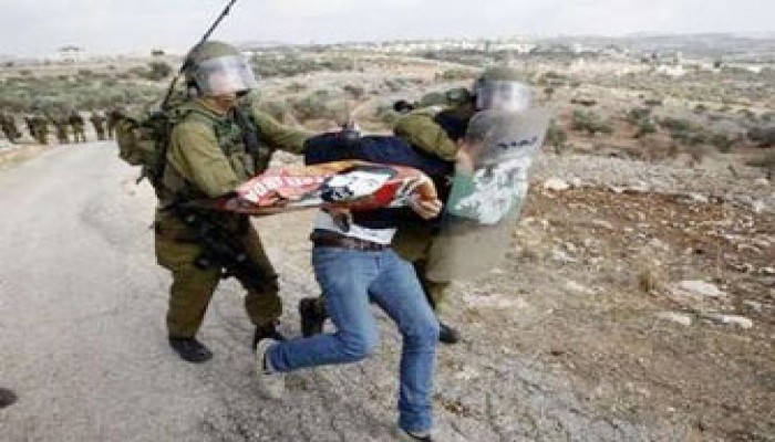 الاحتلال الصهيوني يعتقل 5 فلسطينيين