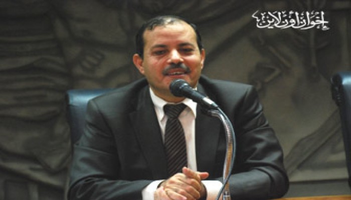 صلاح عبد المقصود يكتب: سيخ في عين من حلّل أكل الفسيخ!