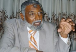 صابر عبد الصادق: تعيين كريمتي بالضرائب أكاذيب