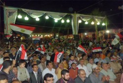 مرسي يصل ميدان الحرية.. وأهالي دمياط: "الريس أهوه"