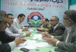 "الحرية والعدالة" بالقاهرة يطلق حملة "مرسي رئيسًا"