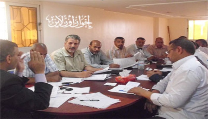 وضع اللمسات الأخيرة لحملة "مرسي رئيسًا" بالإسماعيلية