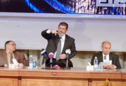 د. مرسي لطلاب الزقازيق: احموا ثورتكم