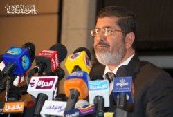 د. مرسي: "الإسلام هو الحل" أساس برنامج الإصلاح