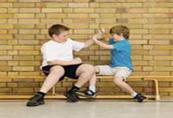 طفلي عنيد ومشاغب.. ماذا أفعل؟!