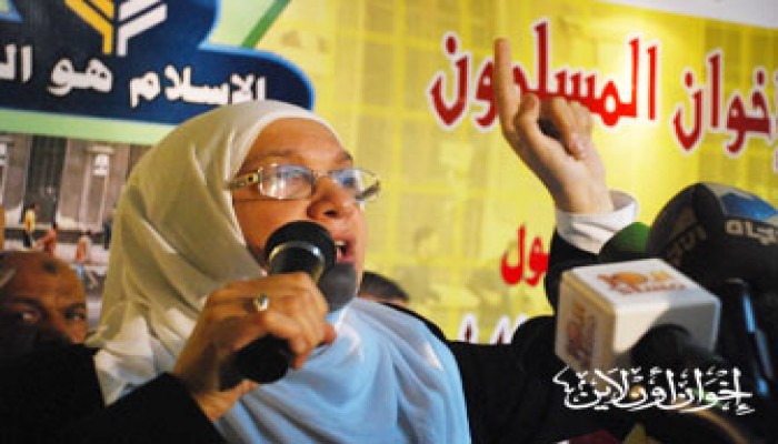 د. منال أبو الحسن: استبعاد الشاطر سطو على مكتسبات الثورة