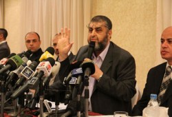 الشاطر: هناك تلاعب بعملية التحول الديمقراطي