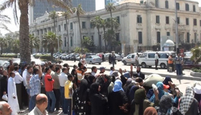 طلاب الإخوان بسوهاج يؤيدون الشاطر رئيسًا