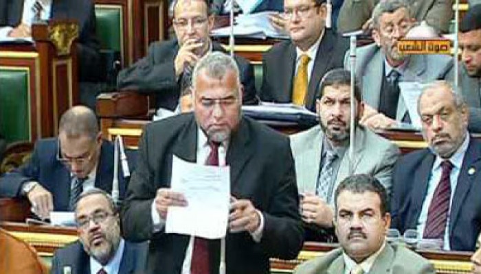 النائب حسين سلطان يتصدَّى لتجاوزات "تموين المنيا"