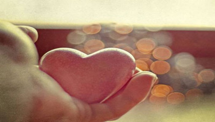 ابنتي ترفض نصيحتي وتسيء إلى خطيبها!