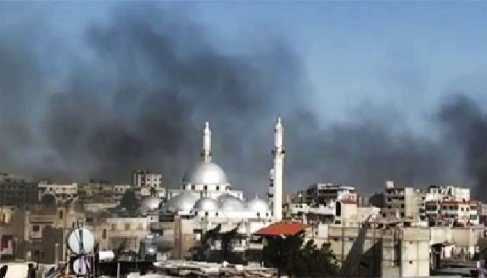 قذائف "الأسد" تصل لبنان.. و80 شهيدًا سوريًّا