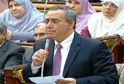 نواب الشعب: الحكومة تركت المرضى فريسة لـ"سماسرة الدم"