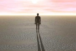 الوحدة تحاصرني في الغربة.. وأريد الزواج!