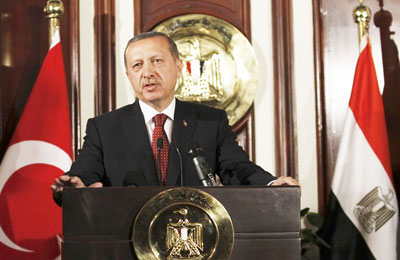 أردوغان يبحث سحب السفير التركي من سوريا