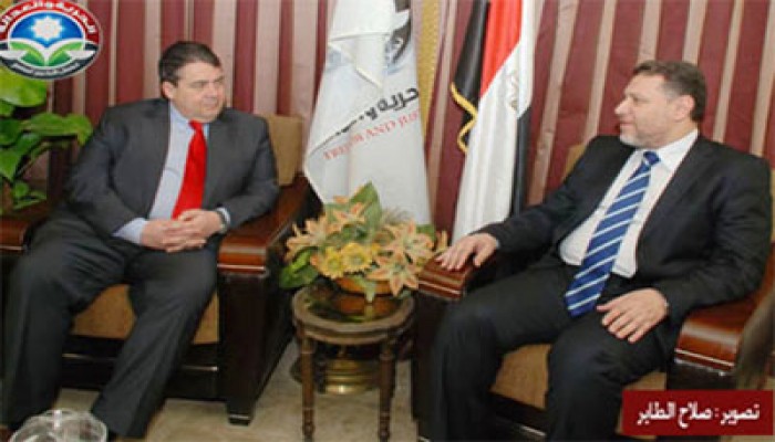 "الحرية والعدالة" يستقبل رئيس الحزب الديمقراطي الألماني