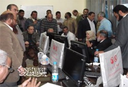 النواب ينهون أزمة 700 عامل بالإسكندرية