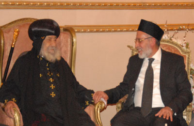 المرشد العام يزور البابا شنودة