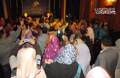 مناظرة "القومي للمرأة" تتحول إلى مظاهرة.. وانسحاب "التلاوي" و"الجبالي"!!