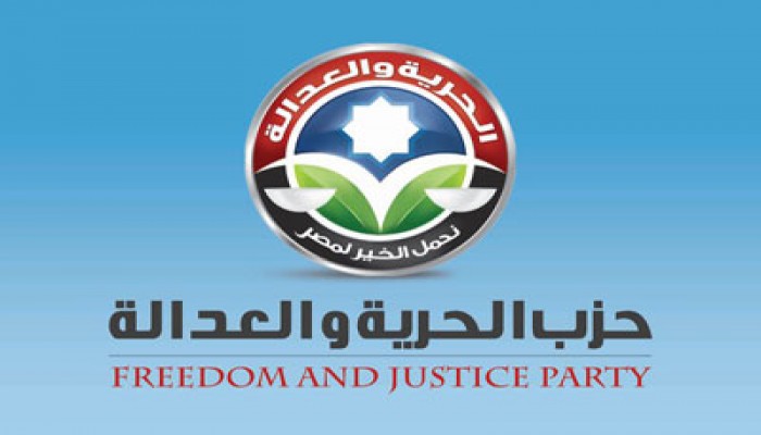 الآلاف يتوافدون على قوافل وأسواق "الحرية والعدالة" بالإسكندرية