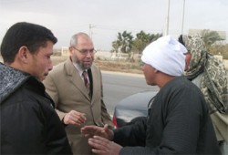 نائب الحرية والعدالة يتدخل لإنقاذ قرى بحيرة قارون