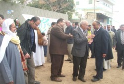 نواب الحرية والعدالة بالإسماعيلية يشاركون شحوتة عقد زواج ابنته