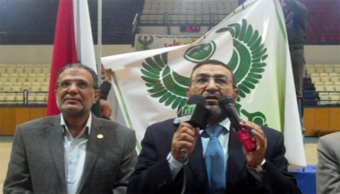 الشاعر ودرة يشاركان "المصري" جمعيته العمومية