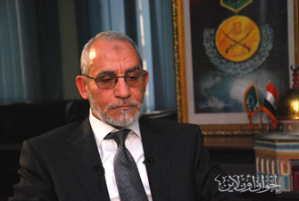 المرشد العام يواسي الأستاذ محمد شحاتة