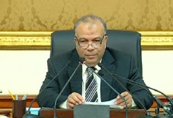 رواد مسجد بالقليوبية يطالبون البرلمان بمحاربة الفساد الإعلامي