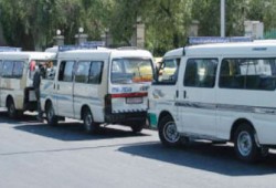 "الحرية والعدالة" يُنهي أزمة "السرفيس" بدمنهور