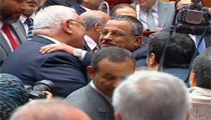 فوز د. أحمد فهمي برئاسة مجلس الشورى بالإجماع