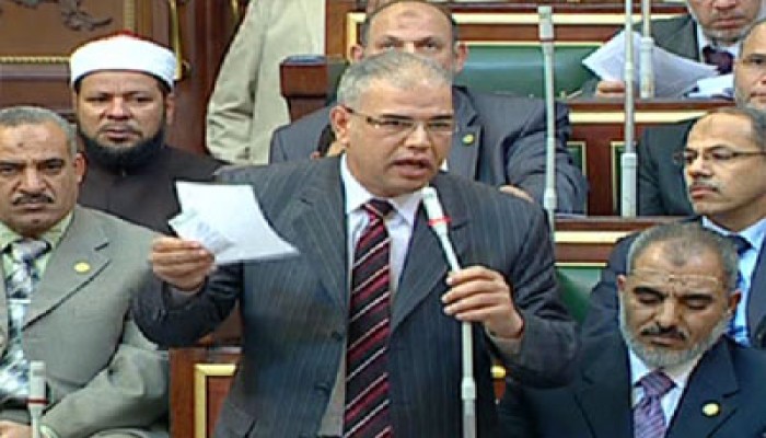 حي غرب المنصورة يستجيب لطلب طارق قطب