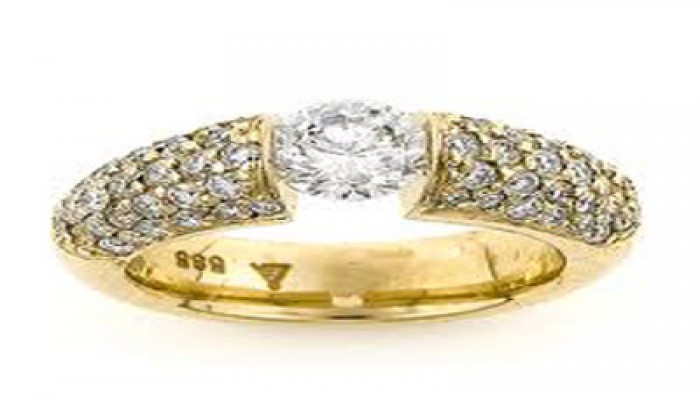 هل أقبل المعوَّق ذا المؤهل المتوسط ويعمل سائق "توكتوك"؟