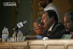 أبو الفتوح ينجح في تعليق اعتصام عمال "أكبا"