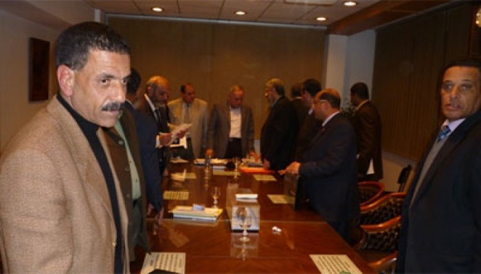 نواب دمياط يبحثون مشكلات المياه والصرف الصحي والتموين