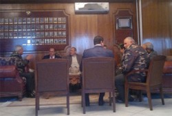 نواب الثغر يبحثون حل الأزمات مع قيادة المنطقة الشمالية