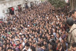 مسيرة من شباب الإخوان لحماية مجلس الشعب