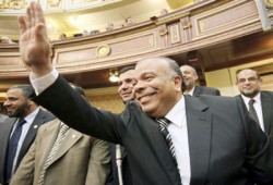 فوز د. الكتاتني برئاسة مجلس الشعب بـ399 صوتًا