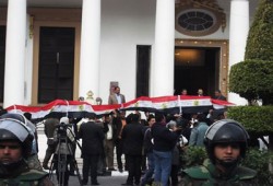 أحلام المصريين في أيدي النواب على علم مصر
