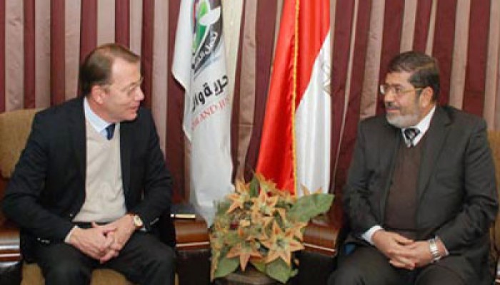 "الحرية والعدالة" يستقبل سفير فنلندا بالقاهرة