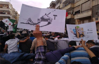 استشهاد 30 سوريًّا في جمعة "الزحف إلى ساحات الحرية"