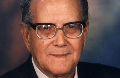 رحيل رئيس المجمعين "العلمي" و"اللغة العربية".. والجنازة اليوم