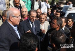نائبا "الحرية والعدالة" ينهيان إضراب سائقي حلوان