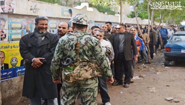 اللجنة العليا تسدل الستار على المرحلة الأولى للانتخابات