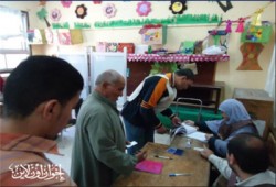 ارتباك داخل لجان دمياط بسبب قرار مدِّ التصويت