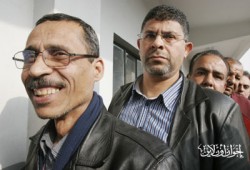 أهالي الدرب الأحمر يرفضون رشى الفلول