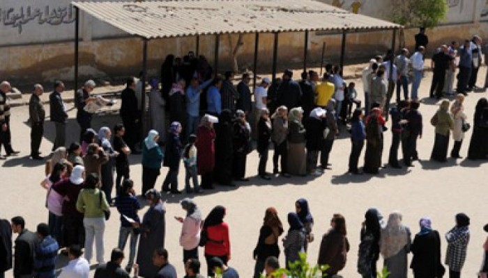 سوء الطقس لم يمنع الإقبال الكثيف على التصويت بالإسكندرية